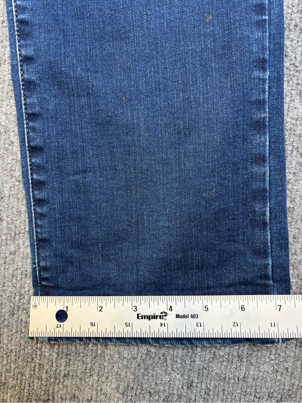 NYDJ Marilyn Straight Jeans Size 4 Quinn Blue Lift Tuck Stretch Denim EUC - Picture 9 of 11
